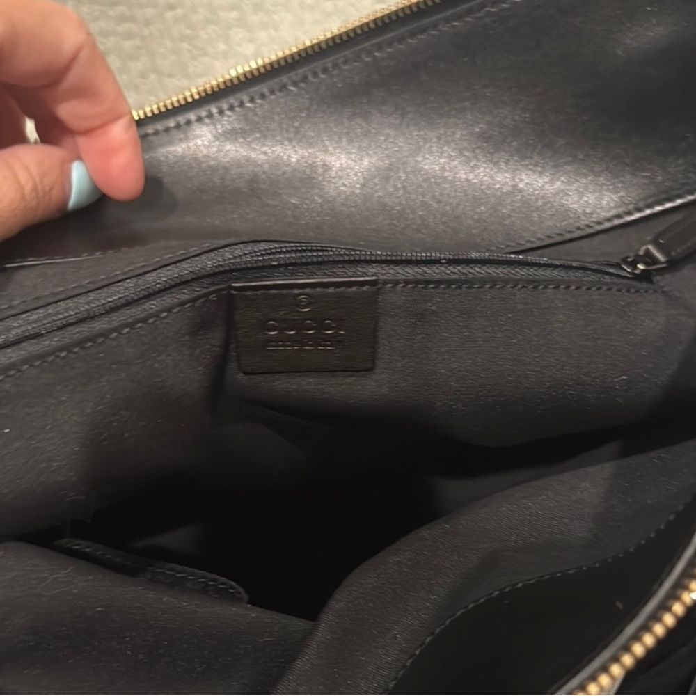 GUCCI "The Abbey" Black Patent Leather Large Abbey Hobo w/COA - Picture 13 of 14